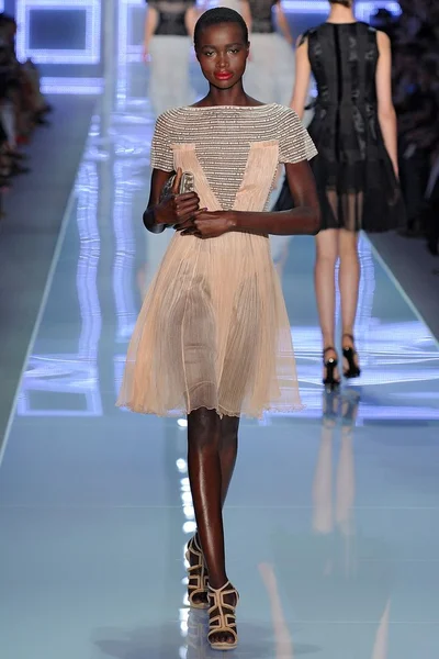Look 38